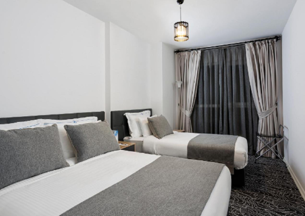 The Tuyap Oezyurtlarsuites Istanbul Exterior photo